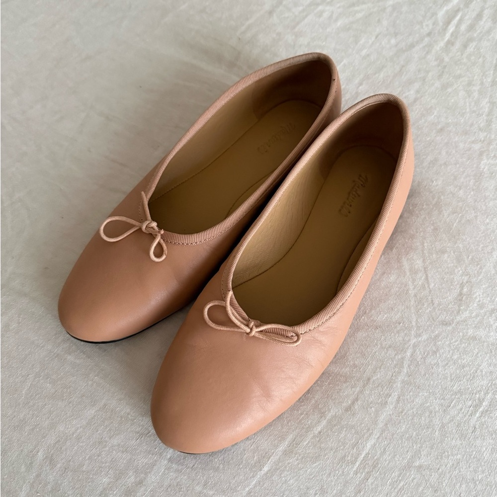 The April ballet flat in leather